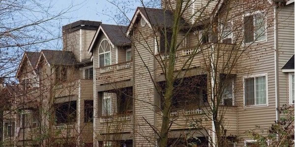 PNW commercial siding repair experts