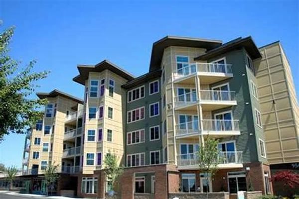 Seattle multi-unit deck and balcony contractor